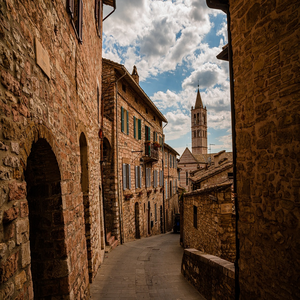 Image by MARTINOPHUC titled ’assisi city, italy, house’. Source: Pixabay