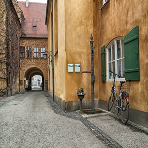 Image by 12019 titled ’augsburg, germany street, buildings’. Source: Pixabay