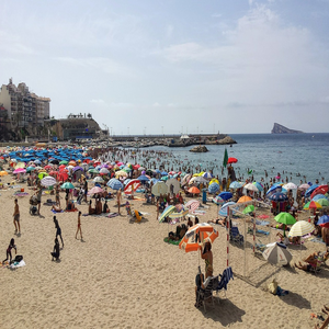 Image by HarryFabel titled ’beach, nature, benidorm’. Source: Pixabay