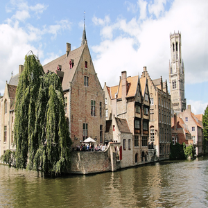 Image by NoName_13 titled ’tower, canal, channel’. Source: Pixabay