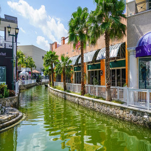 Image by Michelle_Raponi titled ’cancun, mexico, canal’. Source: Pixabay