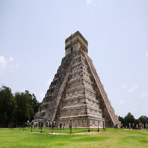Image by FlavioMoura titled ’cancun, pyramid, maya’. Source: Pixabay