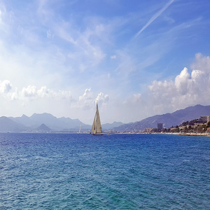 Image by Kito32 titled ’sea, sailing ship, boat’. Source: Pixabay