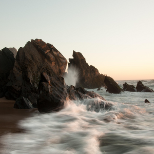 Image by ruidgs titled ’waves, rocks, ocean’. Source: Pixabay
