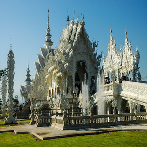 Image by Josch13 titled ’white temple, chiang rai, thailand’. Source: Pixabay
