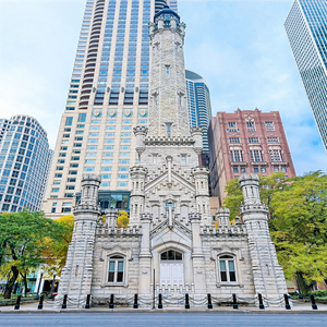Image by Charlottees titled ’u s, building, chicago’. Source: Pixabay
