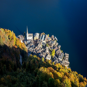 Image by Leonhard_Niederwimmer titled ’lake, nature, village’. Source: Pixabay