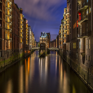 Image by fotolehrling titled ’hamburg, speicherstadt, kontorhaus’. Source: Pixabay