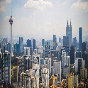 Image by Redo_72 titled ’buildings, metropolis, city’. Source: Pixabay