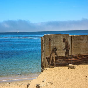 Image by Wallula titled ’mural, boat, beach’. Source: Pixabay