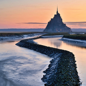 Image by Paul_Henri titled ’sunset, water, evening sky’. Source: Pixabay