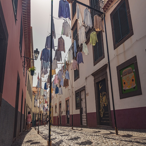 Image by Matthias_Groeneveld titled ’shirts, clothing, street’. Source: Pixabay