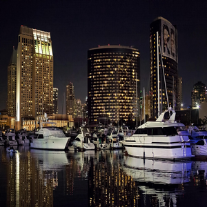Image by JillWellington titled ’skyline, ships, yachts’. Source: Pixabay