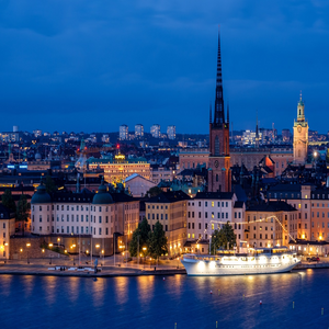 Image by Bru-nO titled ’city, cityscape, waterfront’. Source: Pixabay