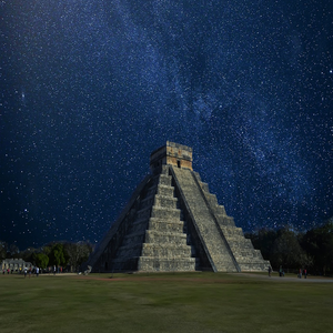 Image by Walkerssk titled ’chichen itza, mexico, pyramid’. Source: Pixabay