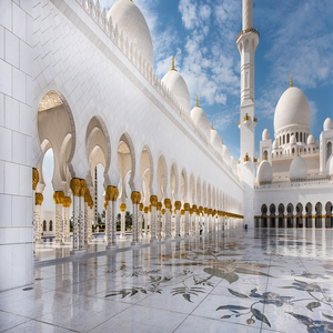 Image by jpeter2 titled ’mosque, abu dhabi, to travel’. Source: Pixabay