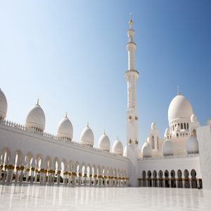 Image by Mariakray titled ’architecture, building, dome’. Source: Pixabay