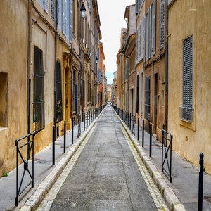 Image by lecreusois titled ’street, town, travel’. Source: Pixabay Image by lecreusois titled ’street, town, travel’. Source: Pixabay