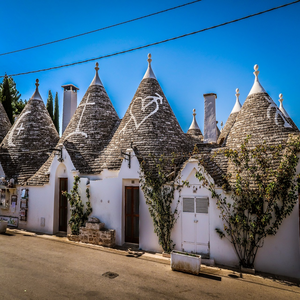 Image by GiuseppeDio titled ’trulli, puglia, italy’. Source: Pixabay