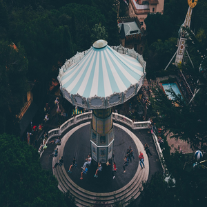 Image by graumatic titled ’ride, childhood, park’. Source: Pixabay