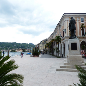 Image by Hans titled ’salò, city, promenade’. Source: Pixabay Image by Hans titled ’salò, city, promenade’. Source: Pixabay