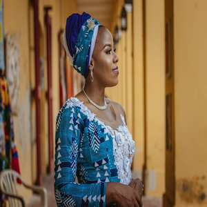 Image by jump1987 titled ’woman, turban, afro’. Source: Pixabay