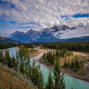 Image by Sonyuser titled ’jasper national park, river, mountains’. Source: Pixabay