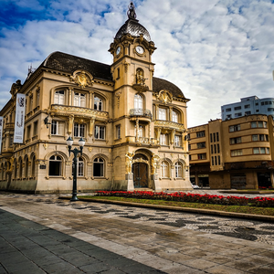 Image by msilvapr titled ’architecture, city hall, town hall’. Source: Pixabay Image by msilvapr titled ’architecture, city hall, town hall’. Source: Pixabay