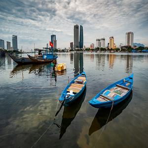 Image by tienthinhphoto titled ’boats, fishing boats, river’. Source: Pixabay