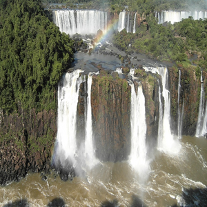 Image by Werni titled ’foz do iguaçu, iguaçu, waterfall’. Source: Pixabay