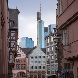 Image by Leonhard_Niederwimmer titled ’frankfurt, to travel, tourism’. Source: Pixabay Image by Leonhard_Niederwimmer titled ’frankfurt, to travel, tourism’. Source: Pixabay