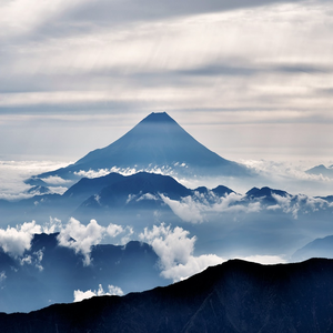 Image by Kanenori titled ’mt fuji, volcano, silhouettes’. Source: Pixabay