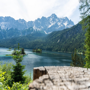 Image by klausbinderphotos titled ’zugspitze, eibsee, mountains’. Source: Pixabay Image by klausbinderphotos titled ’zugspitze, eibsee, mountains’. Source: Pixabay
