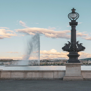 Image by ChiemSeherin titled ’geneva, lake geneva, lantern’. Source: Pixabay
