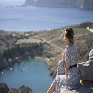 Image by maerchenkiste titled ’woman, sea, cliff’. Source: Pixabay Image by maerchenkiste titled ’woman, sea, cliff’. Source: Pixabay