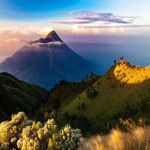 Image by Kanenori titled ’mountains, landscape, morning’. Source: Pixabay