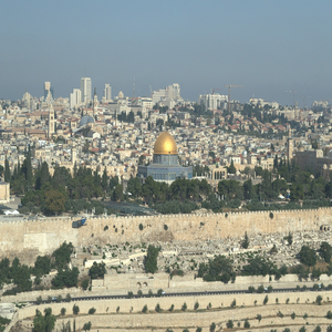 Image by 429687 titled ’jerusalem, israel, mosque’. Source: Pixabay
