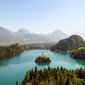 Image by detait titled ’bled, lake, island’. Source: Pixabay Image by detait titled ’bled, lake, island’. Source: Pixabay