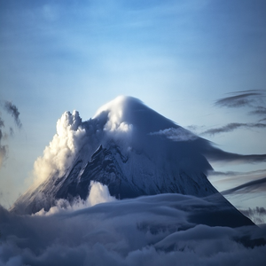Image by MikeCastelan titled ’top, summit, mountain’. Source: Pixabay