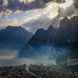Image by IlonaBurschl titled ’landscape, countryside, nature’. Source: Pixabay