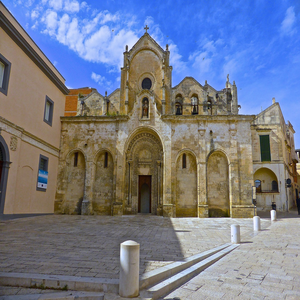 Image by MemoryCatcher titled ’hall, lecce, italy’. Source: Pixabay