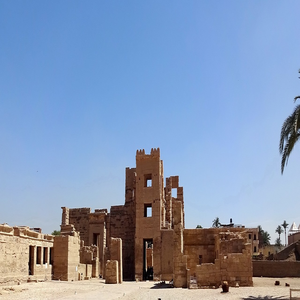 Image by DEZALB titled ’egypt, thebes, luxor’. Source: Pixabay Image by DEZALB titled ’egypt, thebes, luxor’. Source: Pixabay