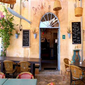 Image by Tho-Ge titled ’coffee shop, entrance, tables’. Source: Pixabay Image by Tho-Ge titled ’coffee shop, entrance, tables’. Source: Pixabay