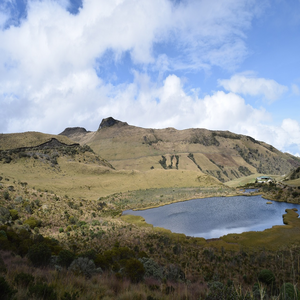 Image by marcelot87 titled ’nevado, laguna, manizales’. Source: Pixabay Image by marcelot87 titled ’nevado, laguna, manizales’. Source: Pixabay