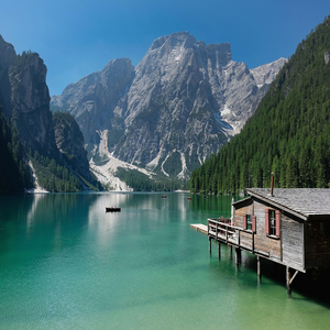 Image by shogun titled ’lake, mountains, south tyrol’. Source: Pixabay
