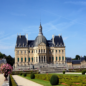 Image by 12019 titled ’seine-et-marne, france, beautiful flowers’. Source: Pixabay
