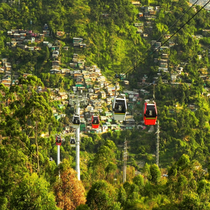 Image by 1139623 titled ’cable, car, medellin’. Source: Pixabay Image by 1139623 titled ’cable, car, medellin’. Source: Pixabay