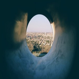 Image by _COMA_ titled ’tunnel, circle, city’. Source: Pixabay