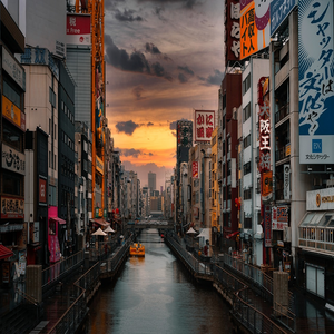 Image by djedj titled ’river, buildings, city’. Source: Pixabay