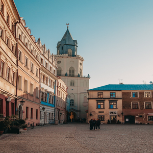 Image by deni_eliash titled ’street, buildings, town’. Source: Pixabay
